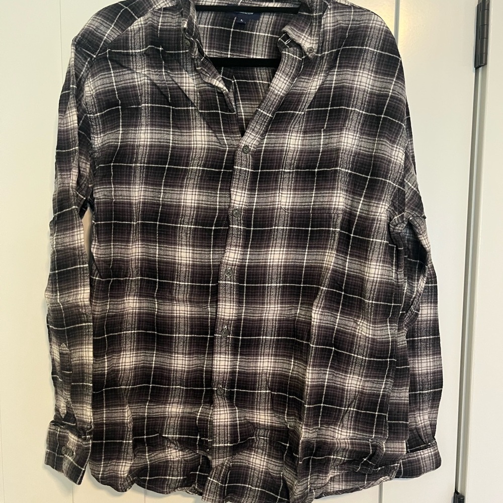 Men’s flannel button up